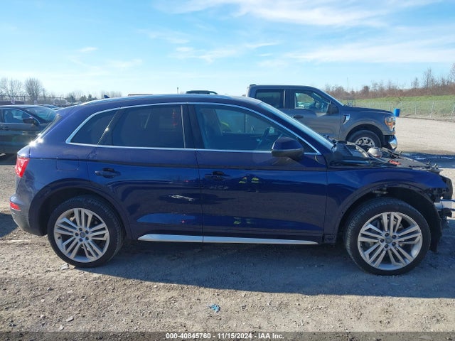 WA1CNAFY7J2073139 Audi Q5 2.0t Premium/2.0t Tech Premium