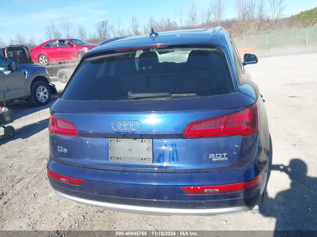 WA1CNAFY7J2073139 Audi Q5 2.0t Premium/2.0t Tech Premium