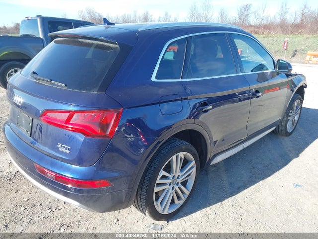 WA1CNAFY7J2073139 Audi Q5 2.0t Premium/2.0t Tech Premium