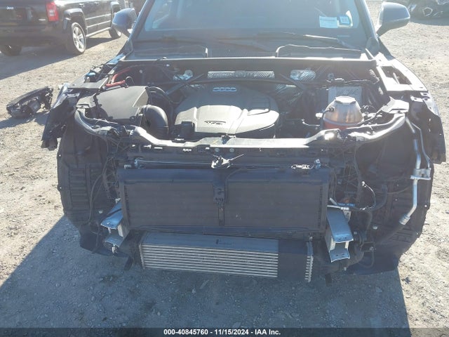 WA1CNAFY7J2073139 Audi Q5 2.0t Premium/2.0t Tech Premium