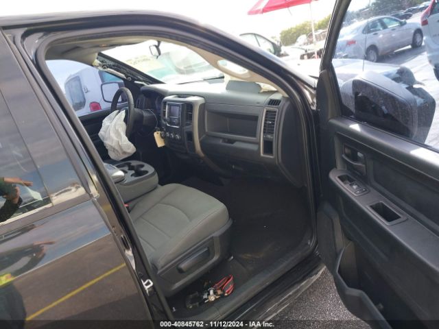 1C6RR6FT2JS244831 RAM 1500 Express  4x2 6'4 Box