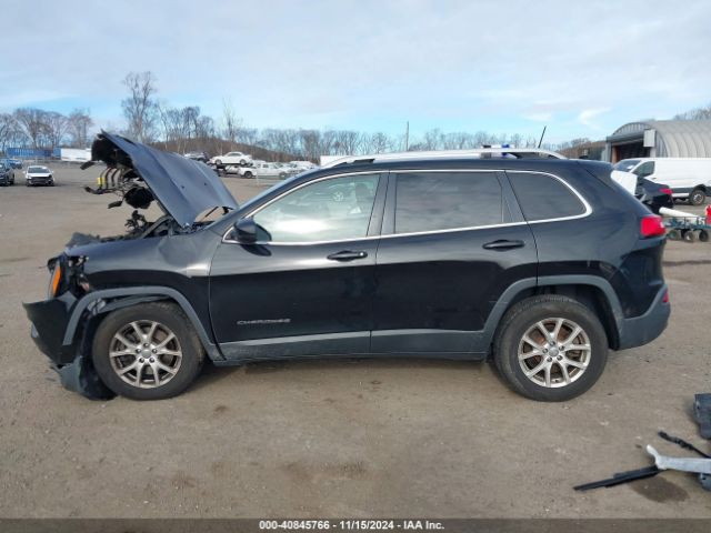 1C4PJMCBXHW521302 Jeep Cherokee Latitude 4x4