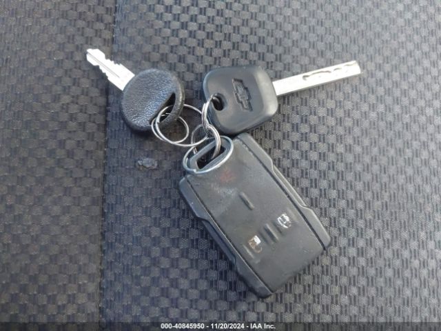1GCVKREH4HZ125674 Chevrolet Silverado 1500 1lt