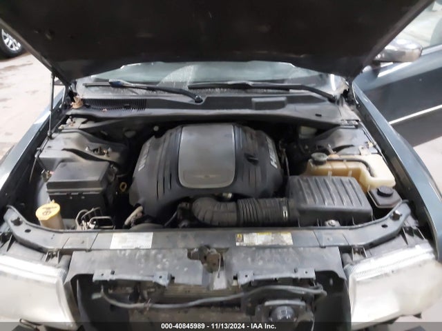 2008 Chrysler 300c მანქანა იყიდება აუქციონზე, vin: 2C3LK63H18H105122, აუქციონის ნომერი: 40845989