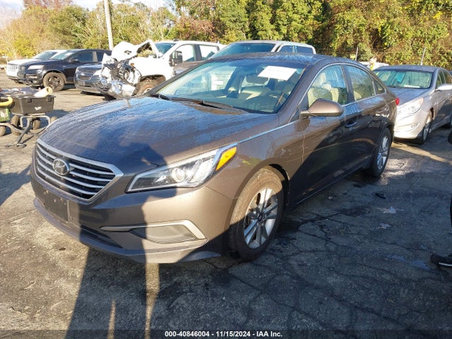 Hyundai SONATA SE 2016 5NPE24AF2GH314059 Image 2