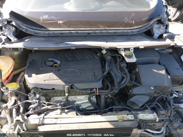 1FMCU0JD0HUA18887 Ford Escape Titanium