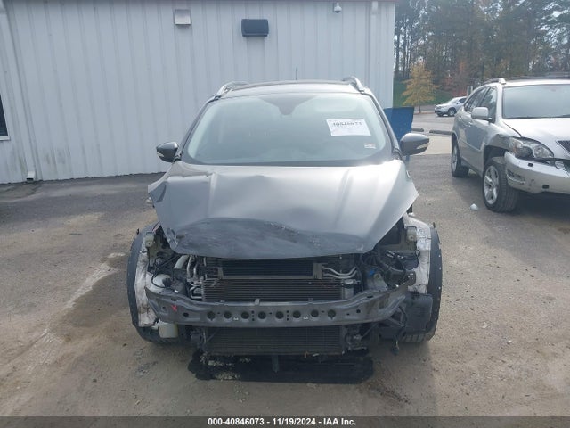 1FMCU0JD0HUA18887 Ford Escape Titanium