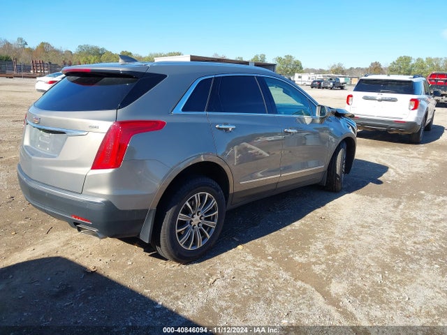 2018 CADILLAC XT5 1GYKNCRS1JZ105833 Photo 3