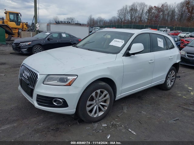 Audi Q5 2.0t Premium 2014 WA1LFAFP9EA078052 Image 2