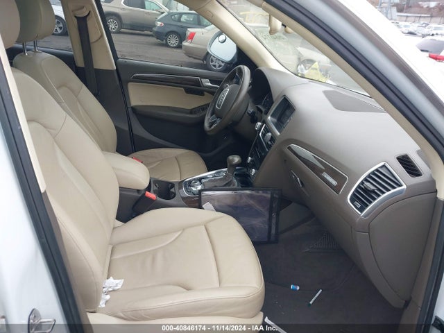 Audi Q5 2.0t Premium 2014 WA1LFAFP9EA078052 Image 5