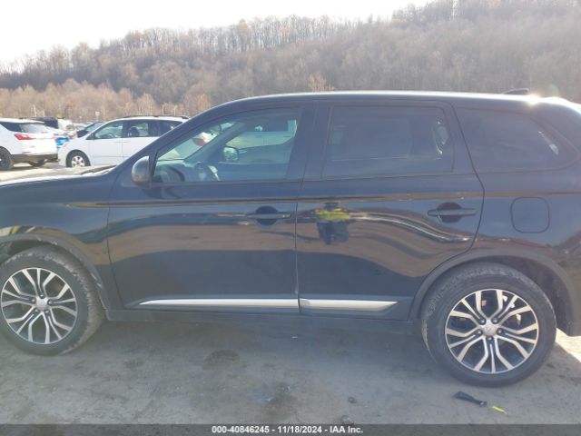 JA4AZ2A33HZ058216 Mitsubishi Outlander Es