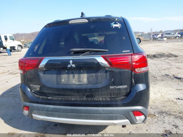 JA4AZ2A33HZ058216 Mitsubishi Outlander Es