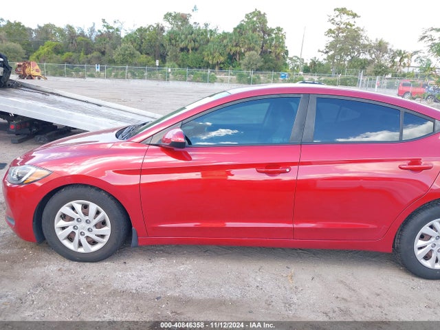 Hyundai ELANTRA SE 2018 5NPD74LFXJH346050 Image 15