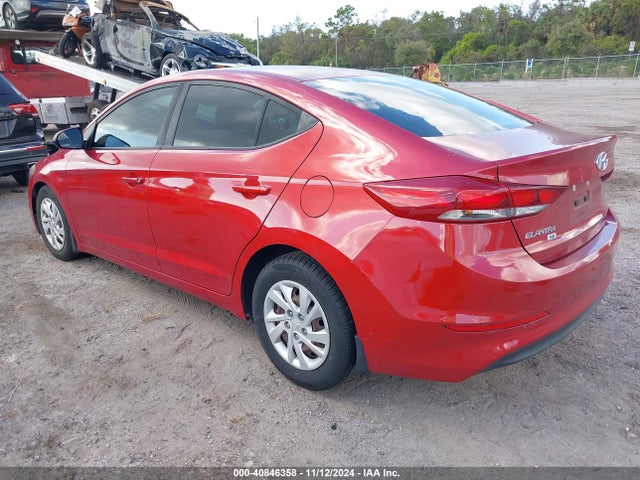Hyundai ELANTRA SE 2018 5NPD74LFXJH346050 Image 3