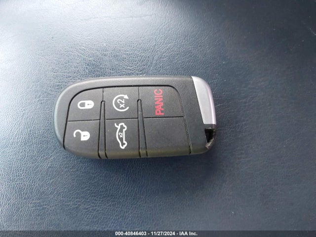 2C3CCABGXFH882288 Chrysler 300