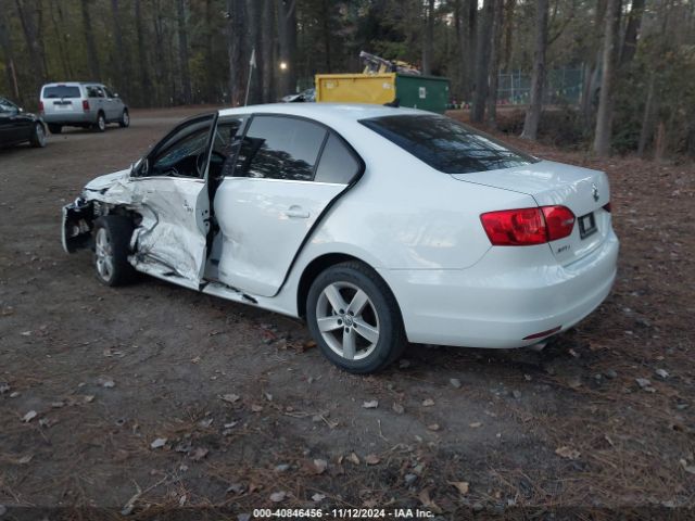 3VW3L7AJ5EM438986 Volkswagen Jetta 2.0l Tdi
