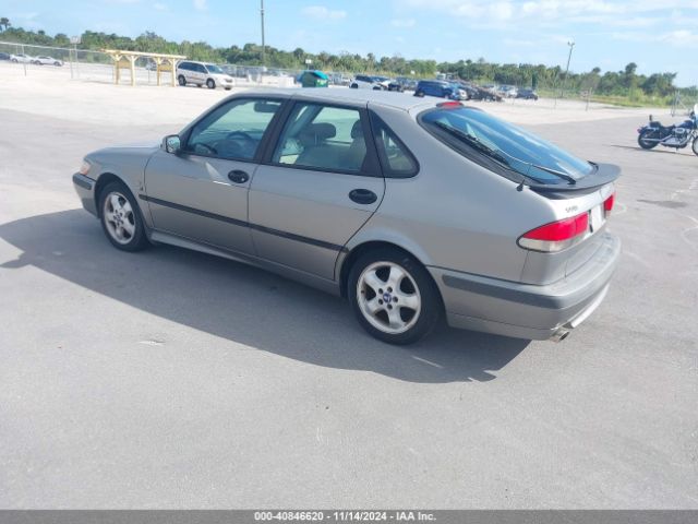 2001 SAAB 9-3 YS3DF58K912023956 Photo 2