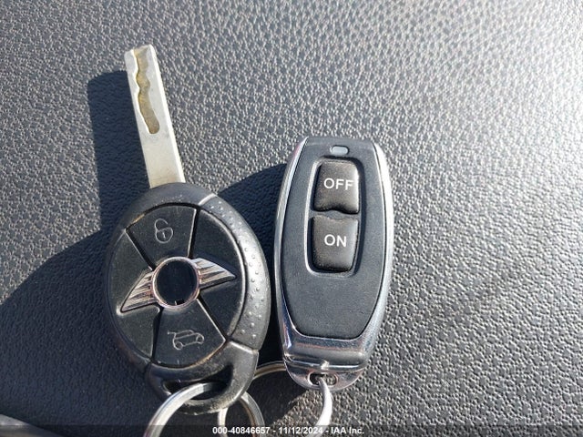 2006 MINI COOPER S WMWRH33506TK57754 Photo 10