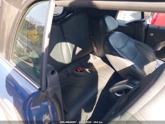2006 MINI COOPER S WMWRH33506TK57754 Photo 7