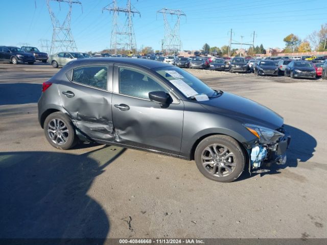 3MYDLBJV3LY704963 Toyota YARIS LE