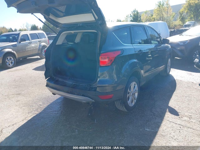 Ford ESCAPE SE 2019 1FMCU0GD6KUB57341 Image 4