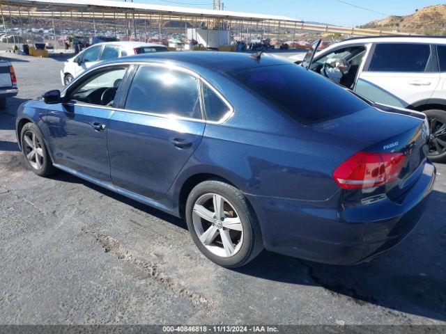 1VWBT7A3XEC081657 Volkswagen Passat 1.8t Se