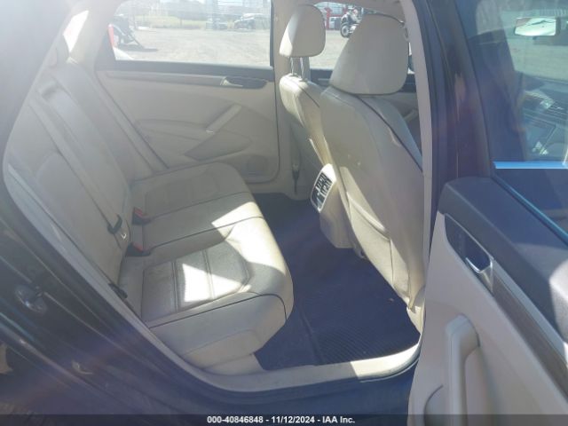 1VWBT7A35HC010340 Volkswagen Passat 1.8t Se