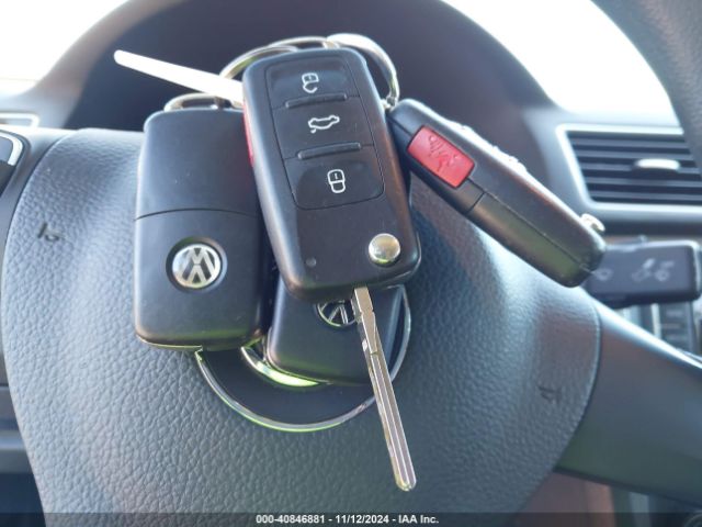 1VWAP7A32EC025728 Volkswagen Passat 2.5l S