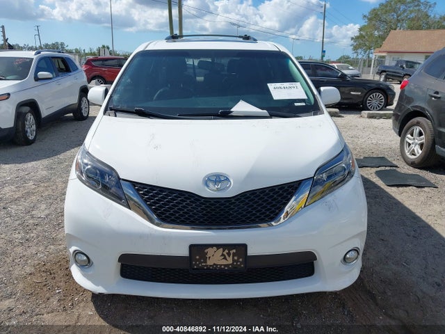 5TDXK3DC0GS730867 Toyota Sienna Se Premium 8 Passenger