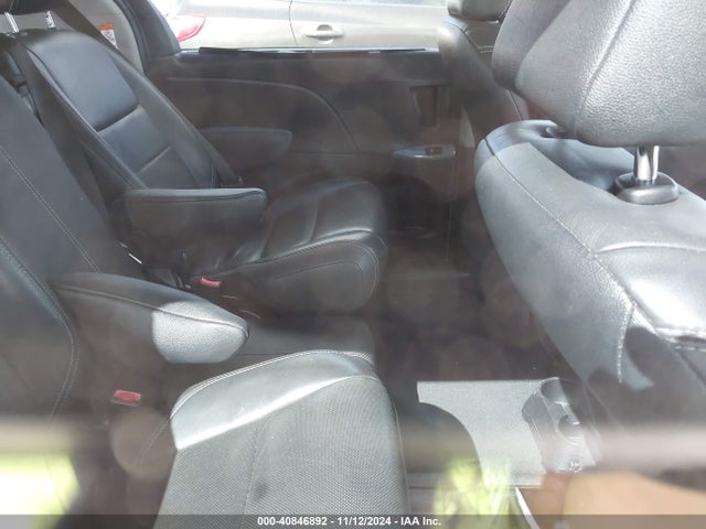 5TDXK3DC0GS730867 Toyota Sienna Se Premium 8 Passenger