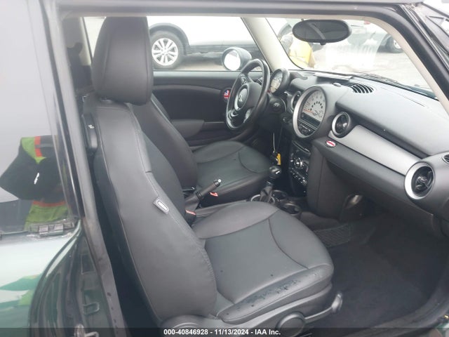2011 MINI COOPER WMWSU3C57BT098397 Photo 4