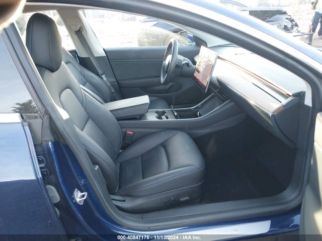 2018 TESLA MODEL 3 5YJ3E1EB9JF088158 Photo 4