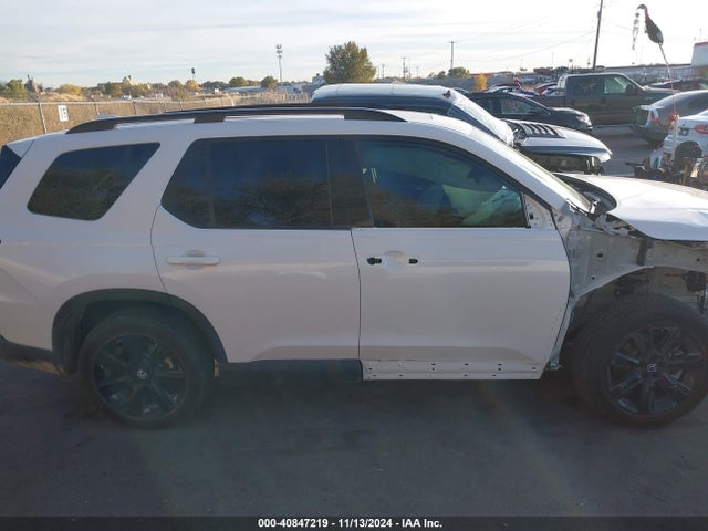 Honda Pilot Black Edition 2025 5FNYG1H99SB052805 Image 14