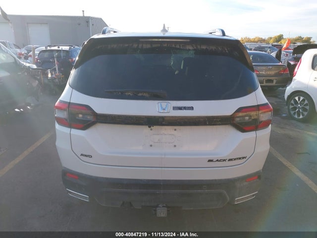 Honda Pilot Black Edition 2025 5FNYG1H99SB052805 Image 17
