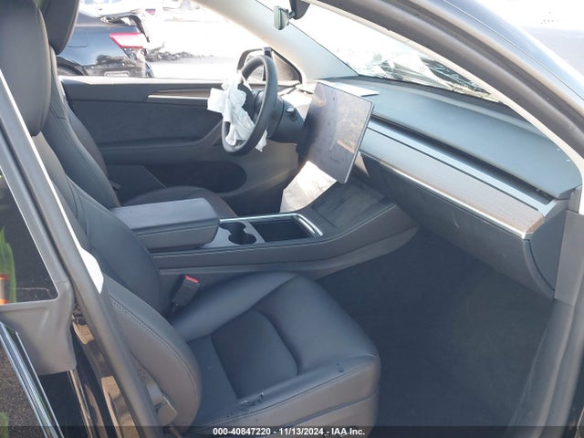 2024 TESLA MODEL Y 7SAYGAEE4RF126078 Photo 4