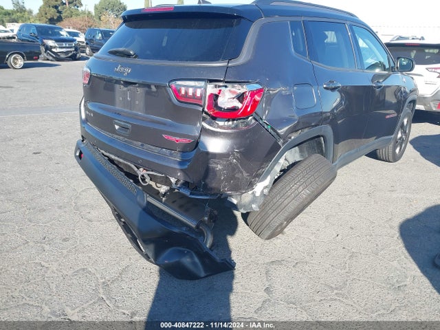 3C4NJDDB8HT597872 Jeep New Compass Trailhawk 4x4