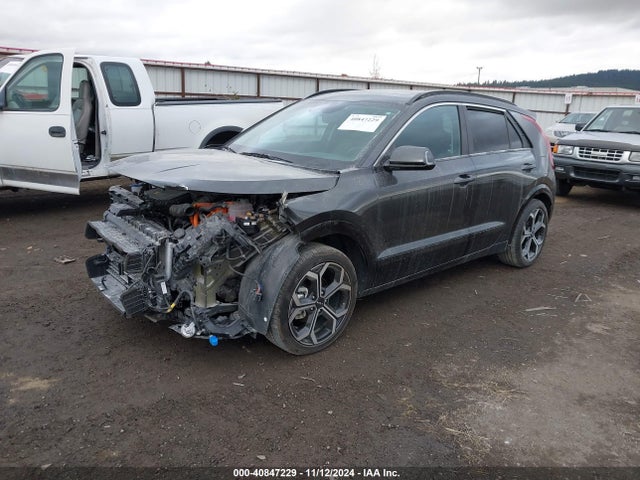 KNDCR3LE7P5091812 KIA Niro Ex Touring