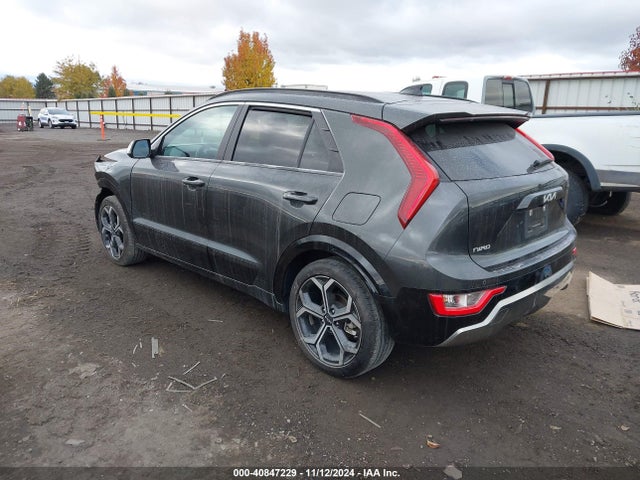 KNDCR3LE7P5091812 KIA Niro Ex Touring