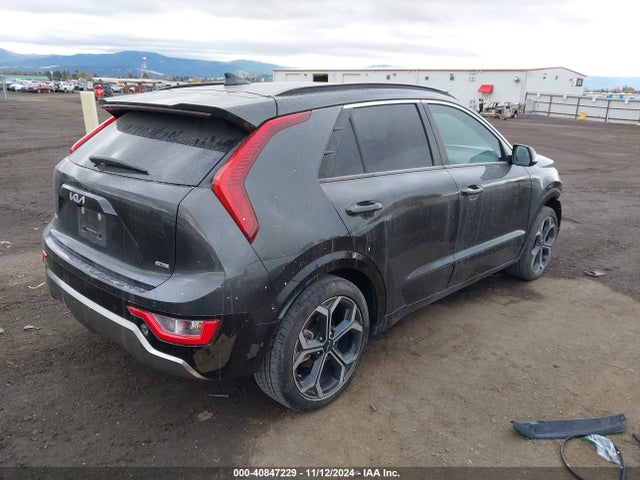 KNDCR3LE7P5091812 KIA Niro Ex Touring