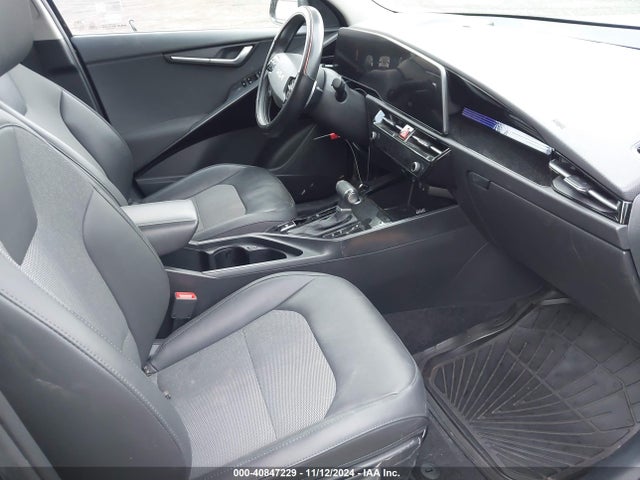 KNDCR3LE7P5091812 KIA Niro Ex Touring