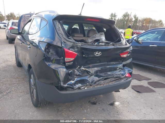 KM8JUCAG7FU088709 Hyundai TUCSON SE