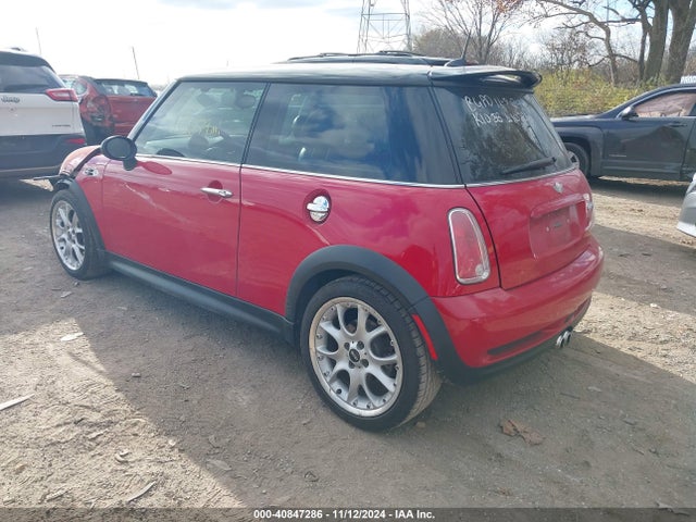 2005 MINI COOPER S WMWRE335X5TL10726 Photo 2