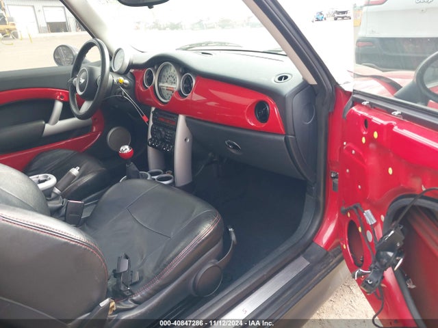 2005 MINI COOPER S WMWRE335X5TL10726 Photo 4
