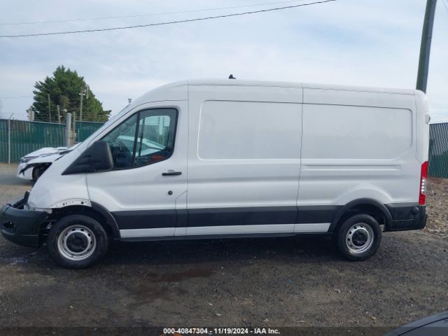 1FTBR1C8XNKA26218 Ford Transit-250 Cargo Van