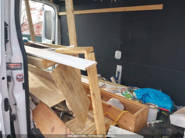 1FTBR1C8XNKA26218 Ford Transit-250 Cargo Van