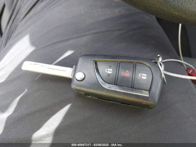2T3H1RFV0LW072095 Toyota RAV4 LE