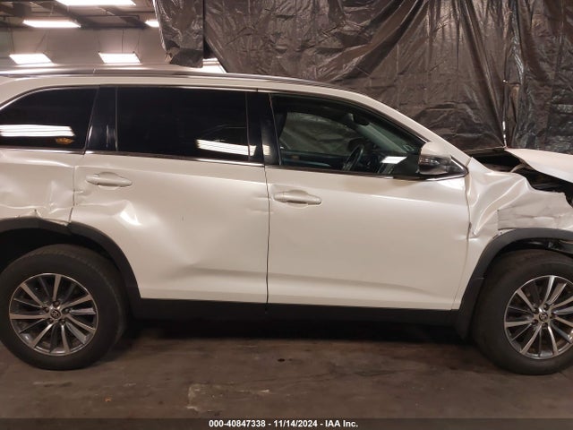 Toyota Highlander Xle 2019 5TDJZRFH4KS628168 Image 14