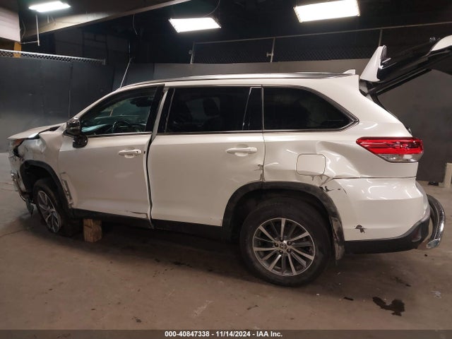Toyota Highlander Xle 2019 5TDJZRFH4KS628168 Image 3