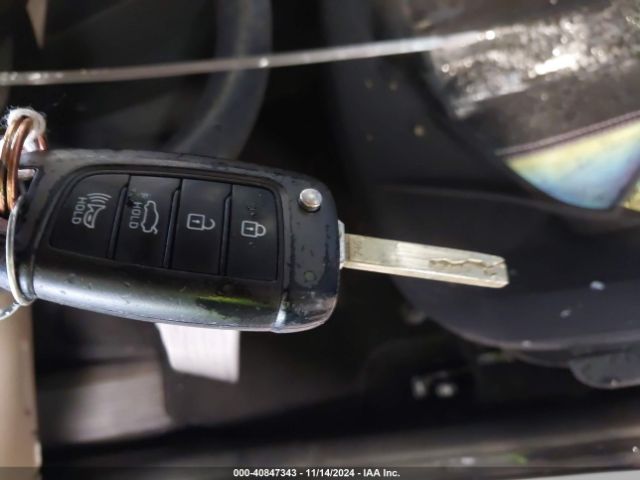 3KPC24A60ME135428 Hyundai Accent Sel