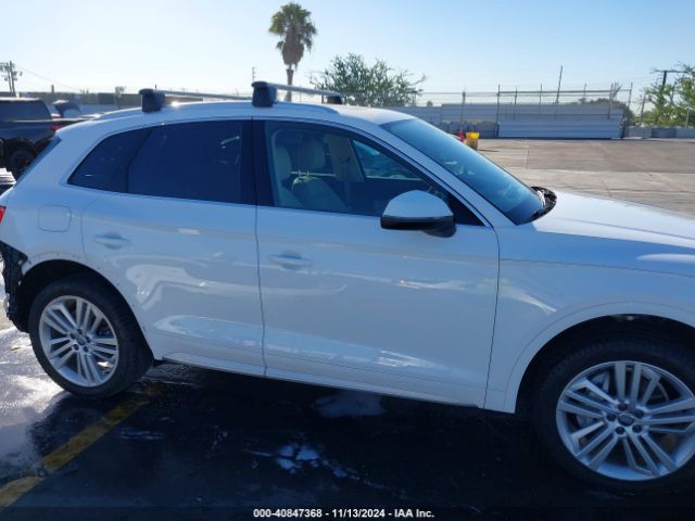 WA1BNAFY8K2101690 Audi Q5 45 Premium